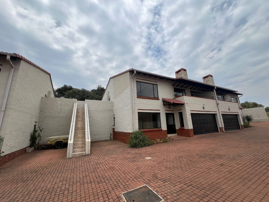4 Bedroom Property for Sale in Xanadu Eco Park North West
